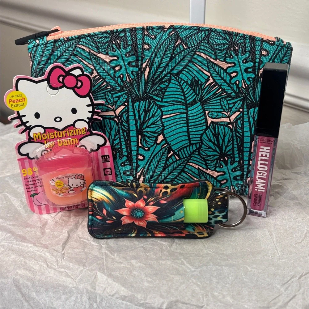 🔥HELLO KITTY LIP-CARE: LIPGLOSS, LIP BALM BUNDLE - Picture 11 of 12